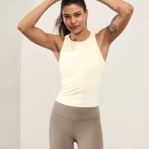 Women's rare Athleta Transcend Tank With Built-in Bra